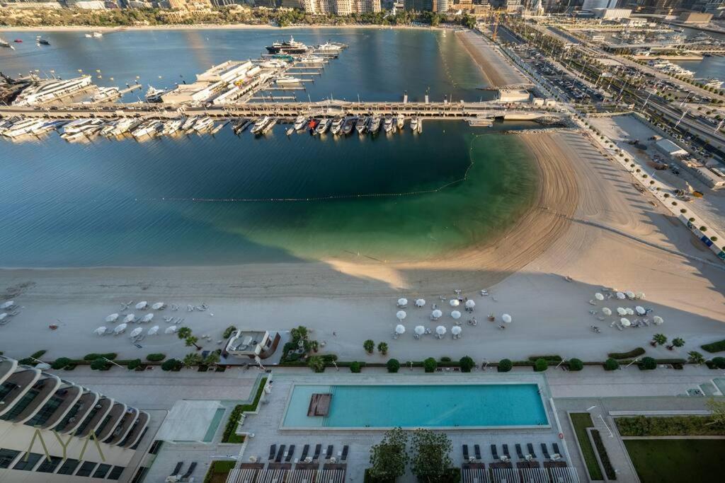 Luxurious 2-br At Sunrise Bay, Emaar Beachfront