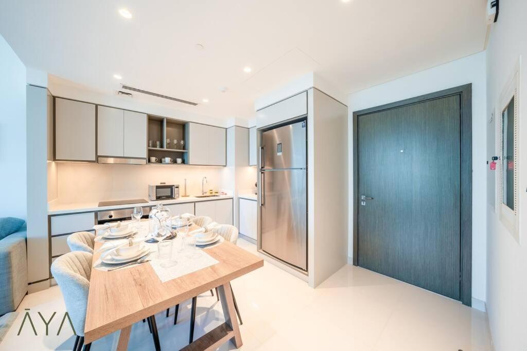 Luxurious 2-br At Sunrise Bay, Emaar Beachfront Apartment *