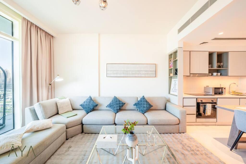 Apartment Luxurious 2-br At Sunrise Bay, Emaar Beachfront