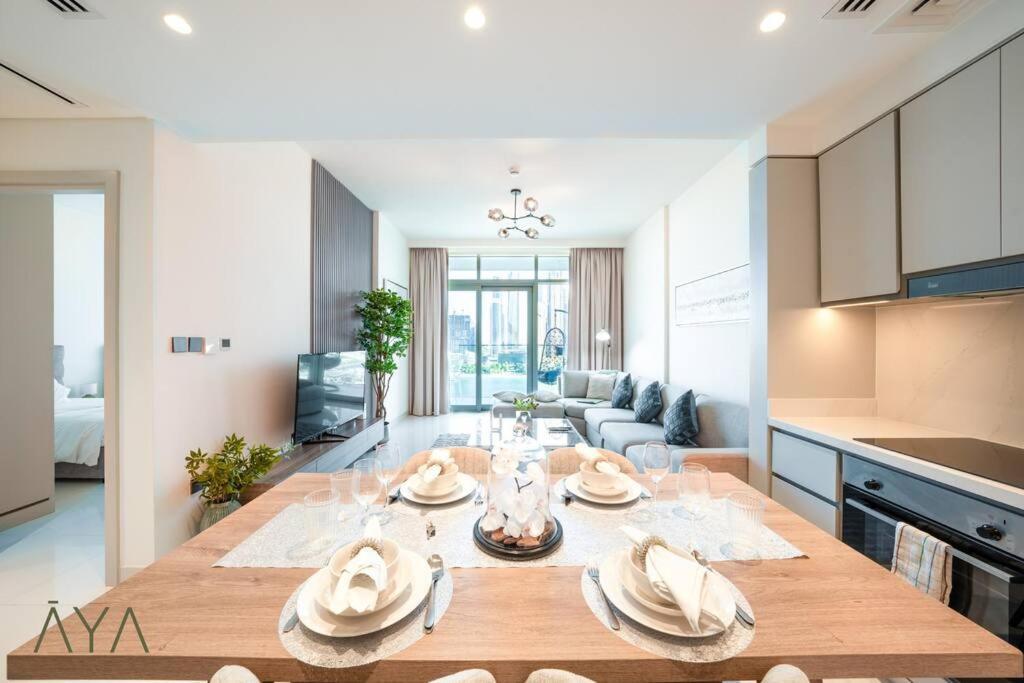 Apartment Luxurious 2-br At Sunrise Bay, Emaar Beachfront *